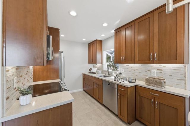 905 Middlefield 971, Mountain View, CA 94043