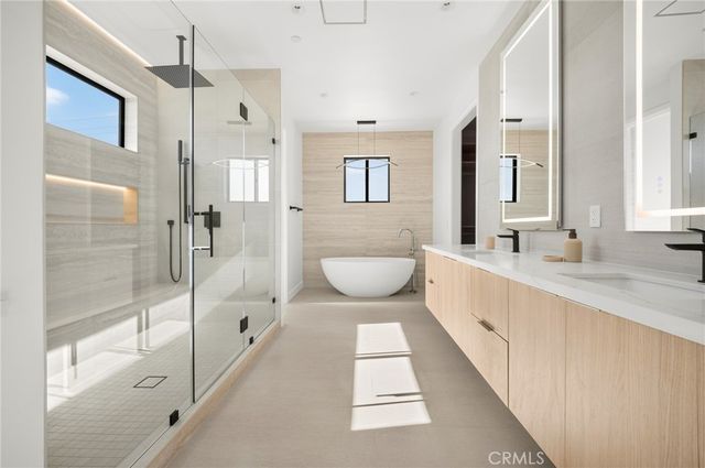 8251 Friesland Drive, Huntington Beach, CA 92646