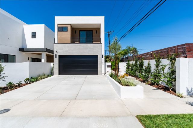 8251 Friesland Drive, Huntington Beach, CA 92646