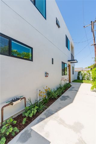 8251 Friesland Drive, Huntington Beach, CA 92646