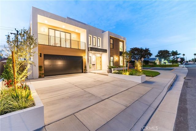 8251 Friesland Drive, Huntington Beach, CA 92646