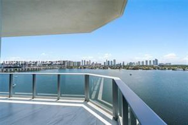 17111 Biscayne Blvd 1210, North Miami Beach, FL 33160
