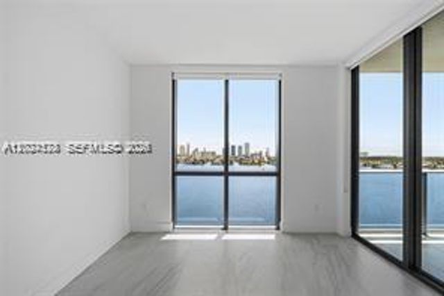 17111 Biscayne Blvd 1210, North Miami Beach, FL 33160