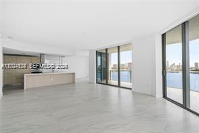 17111 Biscayne Blvd 1210, North Miami Beach, FL 33160