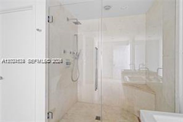 17111 Biscayne Blvd 1210, North Miami Beach, FL 33160