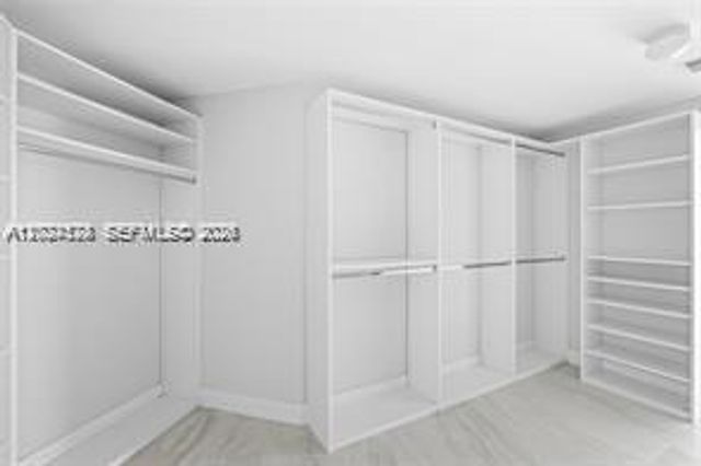 17111 Biscayne Blvd 1210, North Miami Beach, FL 33160