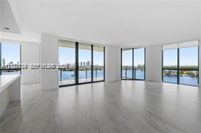 17111 Biscayne Blvd 1210, North Miami Beach, FL 33160