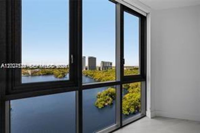 17111 Biscayne Blvd 1210, North Miami Beach, FL 33160