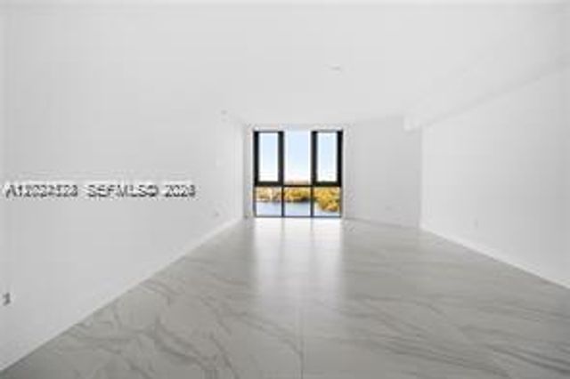 17111 Biscayne Blvd 1210, North Miami Beach, FL 33160