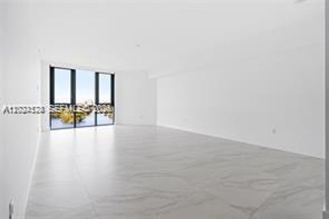 17111 Biscayne Blvd 1210, North Miami Beach, FL 33160