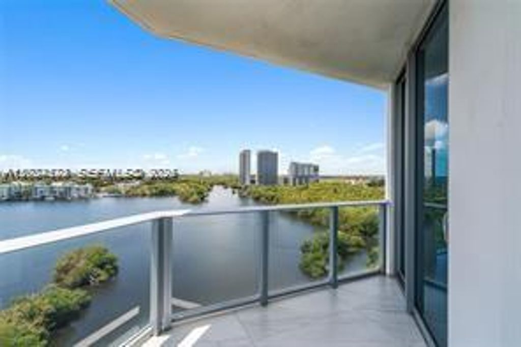 17111 Biscayne Blvd 1210, North Miami Beach, FL 33160