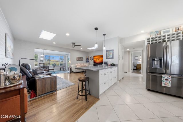 10746 W ABBOTT Avenue, Sun City, AZ 85351