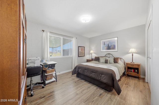 10746 W ABBOTT Avenue, Sun City, AZ 85351