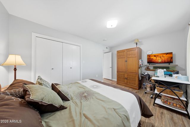 10746 W ABBOTT Avenue, Sun City, AZ 85351