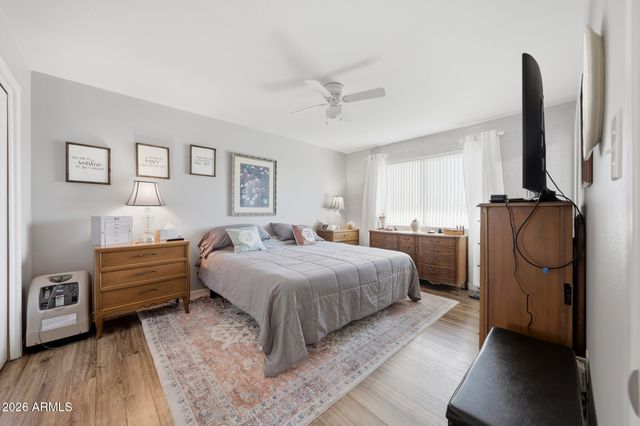 10746 W ABBOTT Avenue, Sun City, AZ 85351