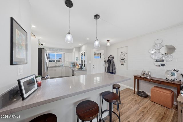 10746 W ABBOTT Avenue, Sun City, AZ 85351