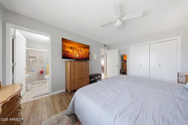 10746 W ABBOTT Avenue, Sun City, AZ 85351