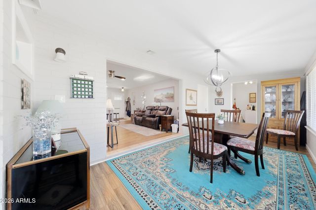 10746 W ABBOTT Avenue, Sun City, AZ 85351