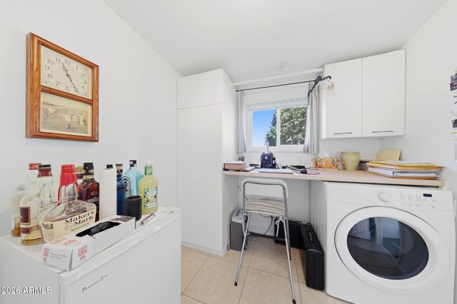 10746 W ABBOTT Avenue, Sun City, AZ 85351