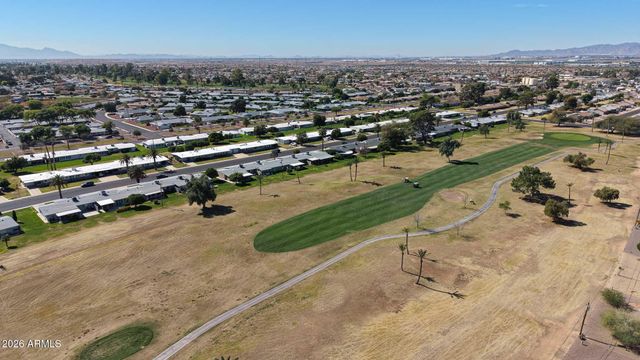 10746 W ABBOTT Avenue, Sun City, AZ 85351