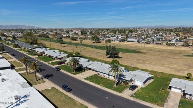 10746 W ABBOTT Avenue, Sun City, AZ 85351