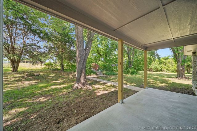 17567 E 405 Road, Claremore, OK 74017