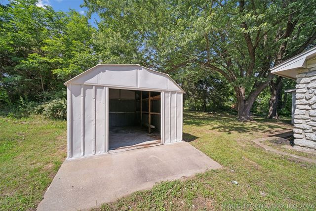17567 E 405 Road, Claremore, OK 74017