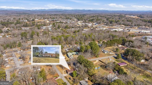 27 Hilltop Lane, Toccoa, GA 30577