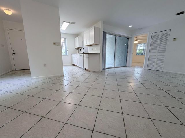 2562 NW 82nd Terrace 1, Coral Springs, FL 33065