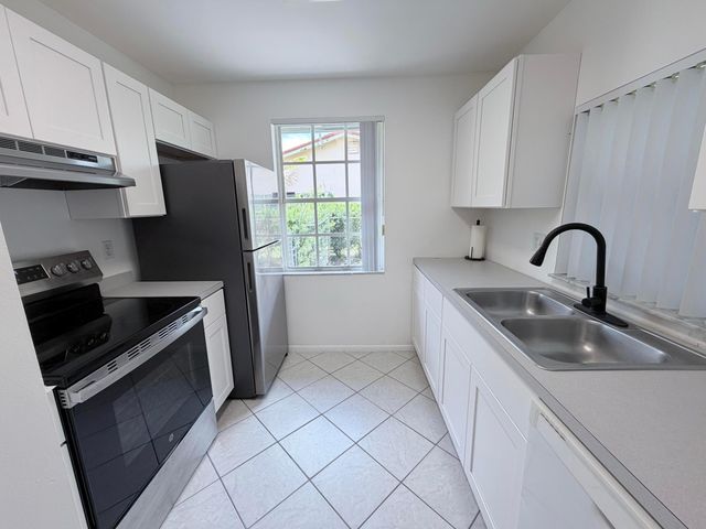 2562 NW 82nd Terrace 1, Coral Springs, FL 33065