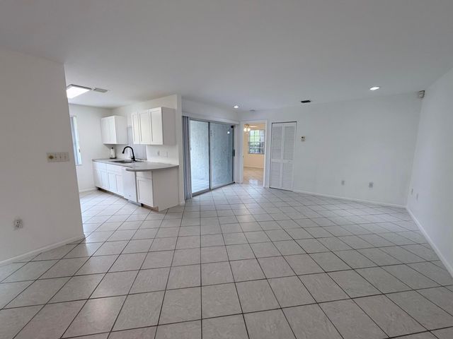 2562 NW 82nd Terrace 1, Coral Springs, FL 33065