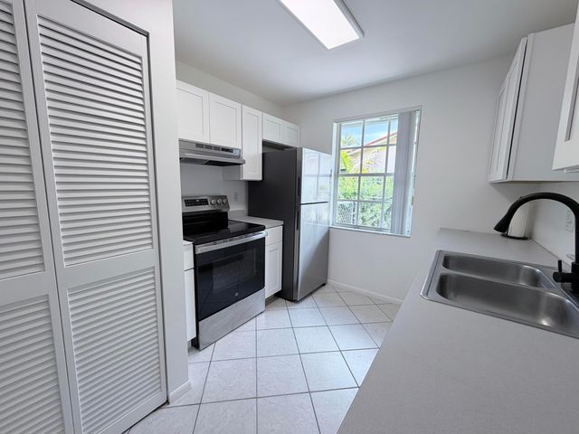 2562 NW 82nd Terrace 1, Coral Springs, FL 33065