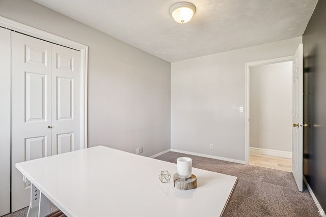 222 E CLEAR CREEK DR, Sandy, UT 84070