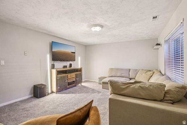 222 E CLEAR CREEK DR, Sandy, UT 84070