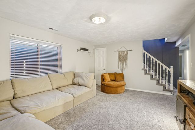 222 E CLEAR CREEK DR, Sandy, UT 84070