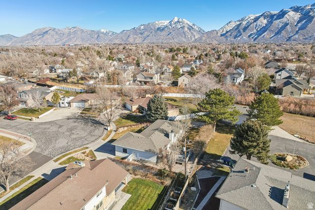 222 E CLEAR CREEK DR, Sandy, UT 84070