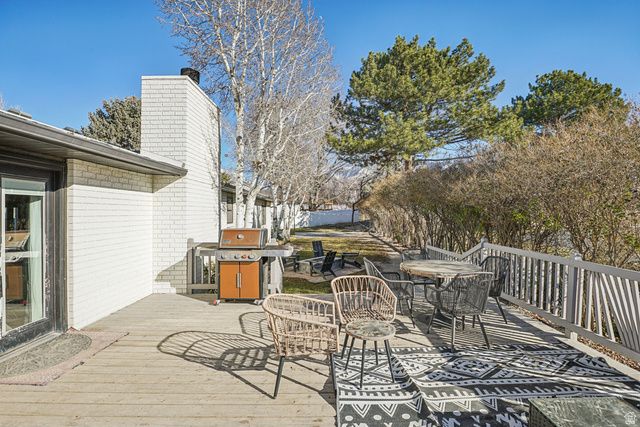 222 E CLEAR CREEK DR, Sandy, UT 84070