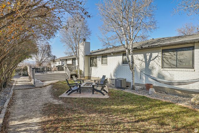 222 E CLEAR CREEK DR, Sandy, UT 84070