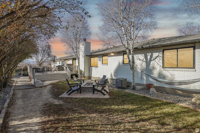 222 E CLEAR CREEK DR, Sandy, UT 84070