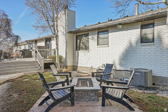 222 E CLEAR CREEK DR, Sandy, UT 84070