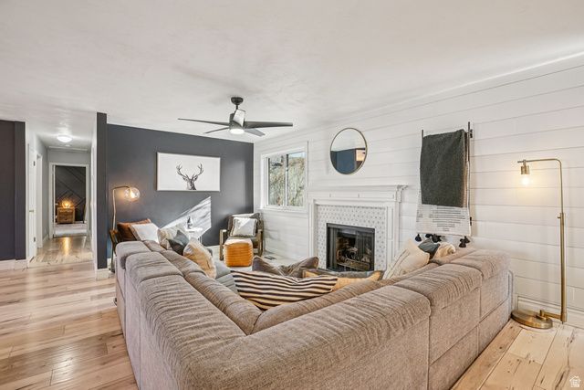 222 E CLEAR CREEK DR, Sandy, UT 84070