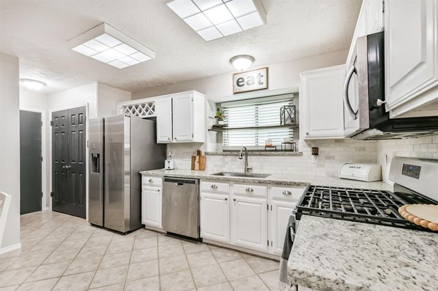 1713 Asbury Lane, Deer Park, TX 77536