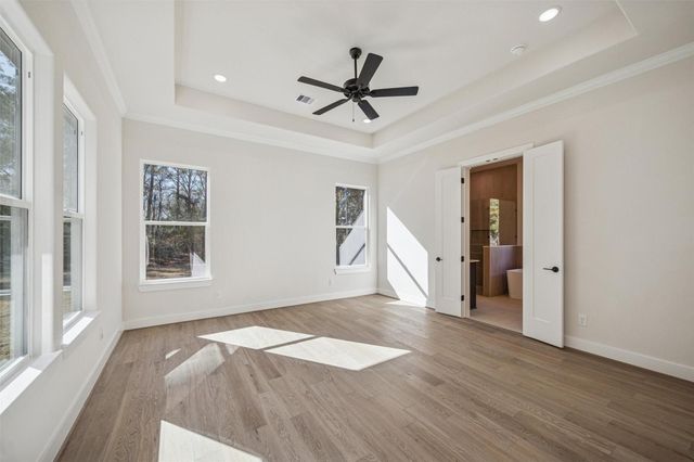 180 Red Hawk Road, Huntsville, TX 77340