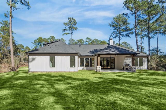 180 Red Hawk Road, Huntsville, TX 77340