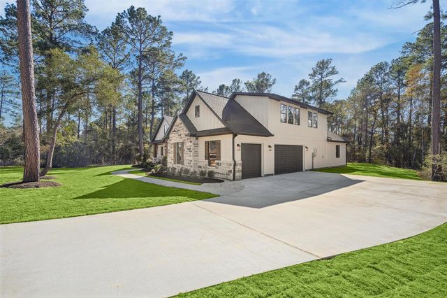 180 Red Hawk Road, Huntsville, TX 77340