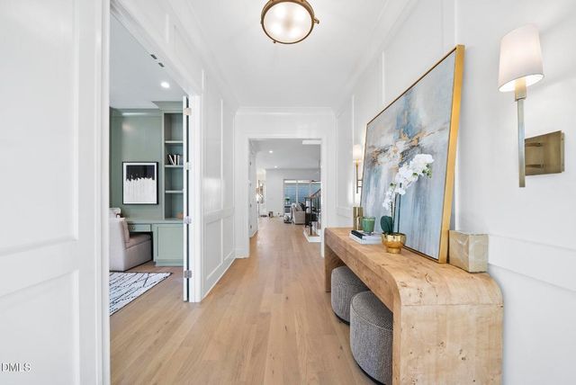 2212 Bedford Avenue, Raleigh, NC 27607