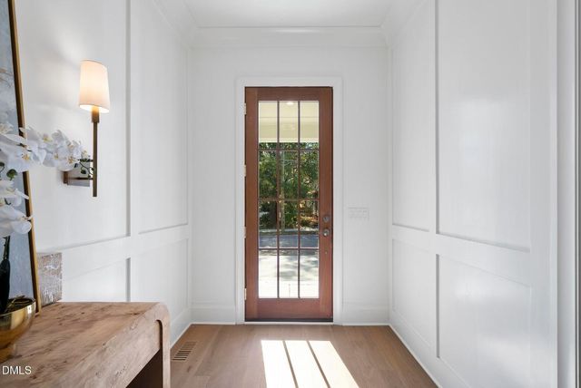 2212 Bedford Avenue, Raleigh, NC 27607