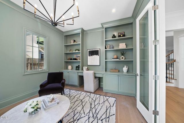 2212 Bedford Avenue, Raleigh, NC 27607