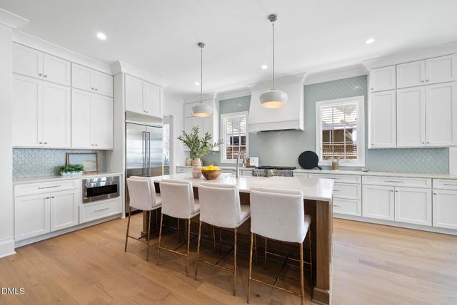 2212 Bedford Avenue, Raleigh, NC 27607