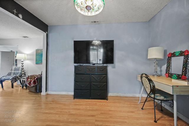 115 W Swain Rd, Stockton, CA 95207